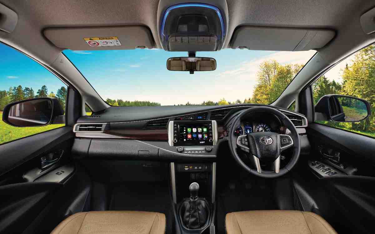 Toyota Innova Enterior