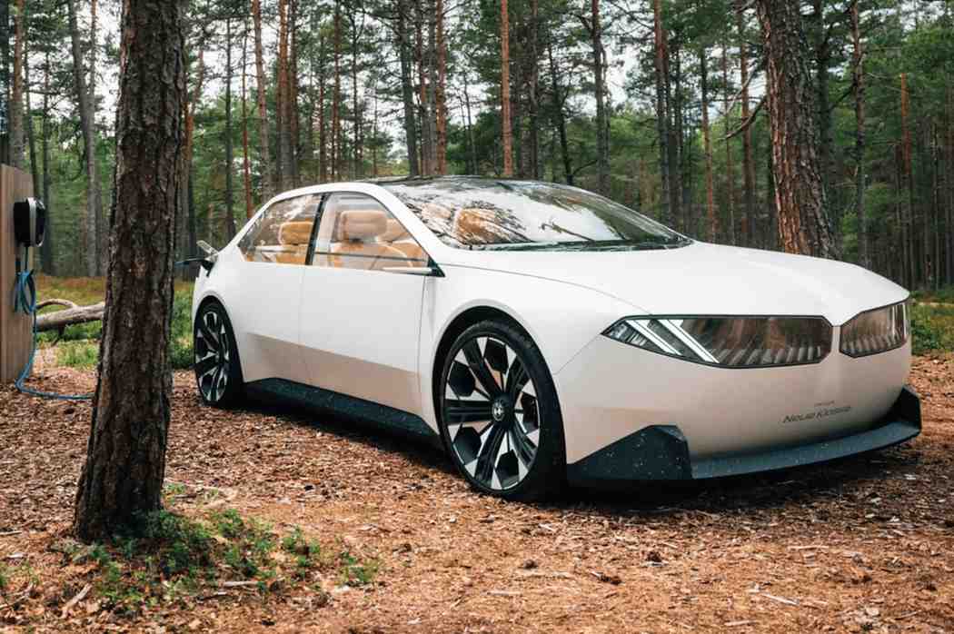 BMW Neue Klasse 2026 electric sedan, 600+ km range, luxury for India