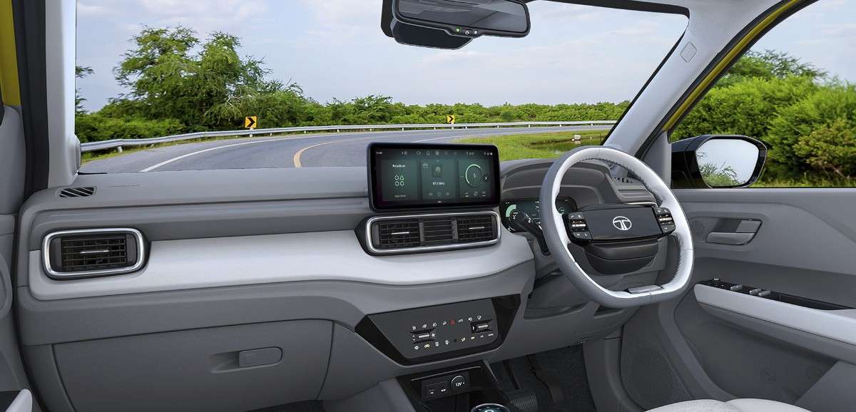 Tata Punch EV Facelift interior 10.25 inch touchscreen dashboard